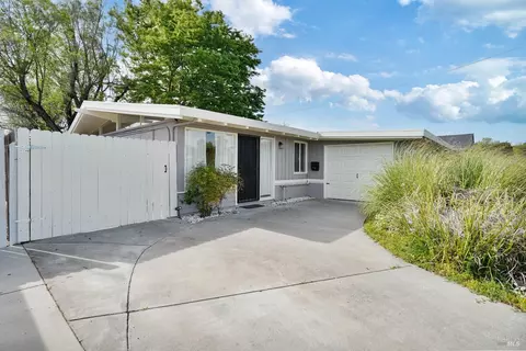 1119 1st St, Fairfield, CA 94533 photo 1