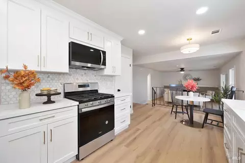 Kitchen - 150 Wayne Ct, Vacaville, CA 95687 photo 3 of 7