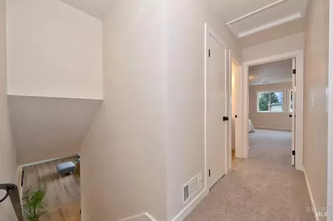 Entry Way - 150 Wayne Ct, Vacaville, CA 95687 photo 8 of 10