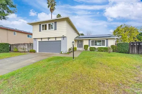 Exterior - 150 Wayne Ct, Vacaville, CA 95687 photo 3 of 21