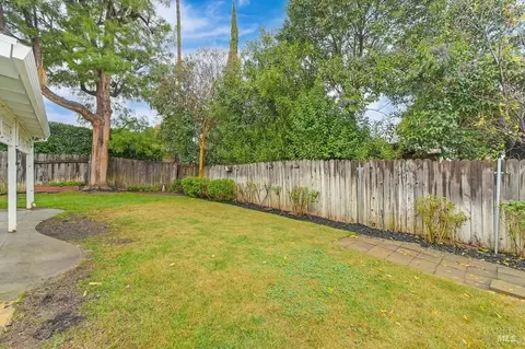 Exterior - 150 Wayne Ct, Vacaville, CA 95687 photo 14 of 21