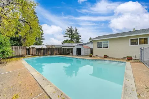 Exterior - 150 Wayne Ct, Vacaville, CA 95687 photo 18 of 21