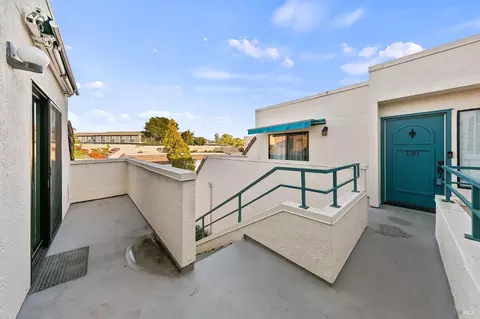 126 Nantucket Ln, Vallejo, CA 94590 photo 6