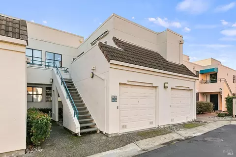 126 Nantucket Ln, Vallejo, CA 94590 photo 2