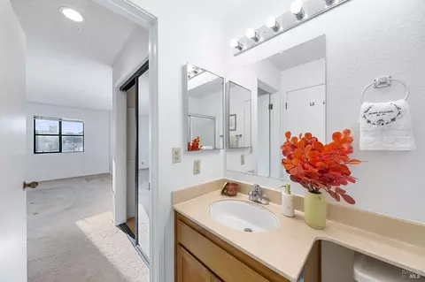 126 Nantucket Ln, Vallejo, CA 94590 photo 40
