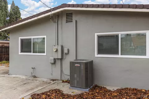 221 Circle Dr, Vacaville, CA 95688 photo 26