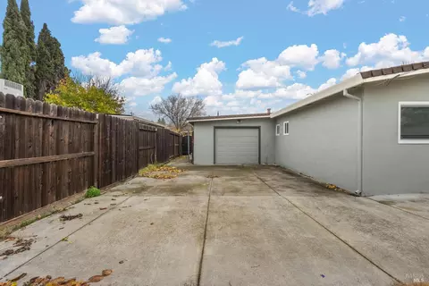 221 Circle Dr, Vacaville, CA 95688 photo 22