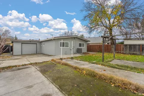 221 Circle Dr, Vacaville, CA 95688 photo 20