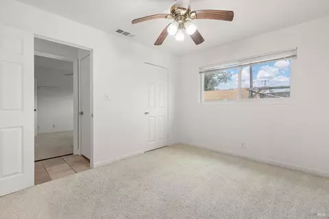 221 Circle Dr, Vacaville, CA 95688 photo 9