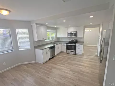 Kitchen - 2770 Bay Tree Dr, Fairfield, CA 94533 photo 2 of 2