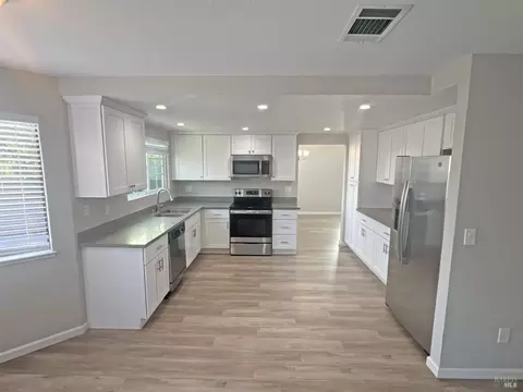 Kitchen - 2770 Bay Tree Dr, Fairfield, CA 94533 photo 1 of 2