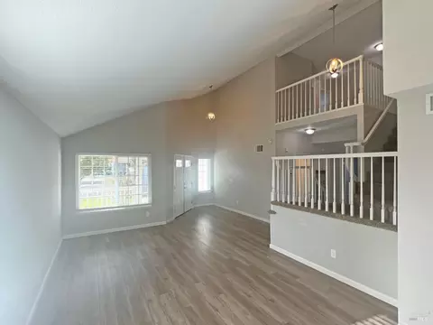 Living - 2770 Bay Tree Dr, Fairfield, CA 94533 photo 2 of 3