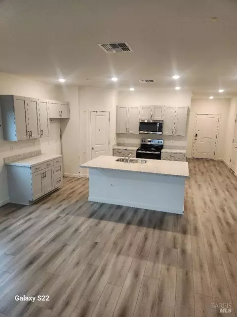 530 Fruit Tree Rd, Dixon, CA 95620 photo 4
