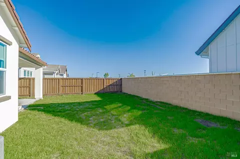 2085 Lark Way, Dixon, CA 95620 photo 25
