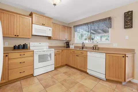 625 Devonshire Dr, Dixon, CA 95620 photo 6