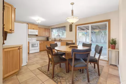 625 Devonshire Dr, Dixon, CA 95620 photo 4
