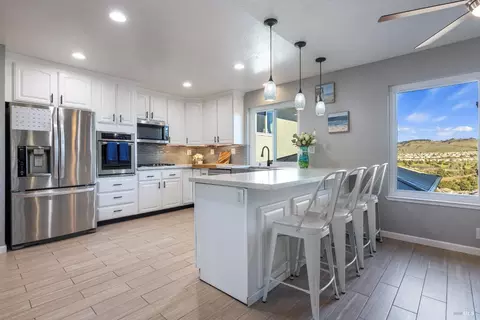Kitchen - 436 Temple Way, Vallejo, CA 94591 photo 2 of 5