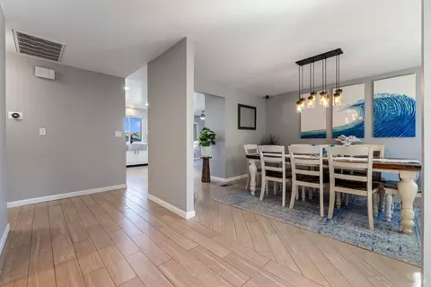 Entry Way - 436 Temple Way, Vallejo, CA 94591 photo 4 of 17