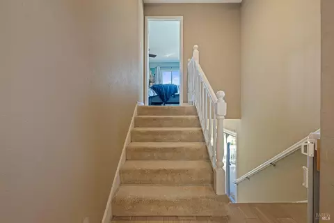 Entry Way - 436 Temple Way, Vallejo, CA 94591 photo 14 of 17
