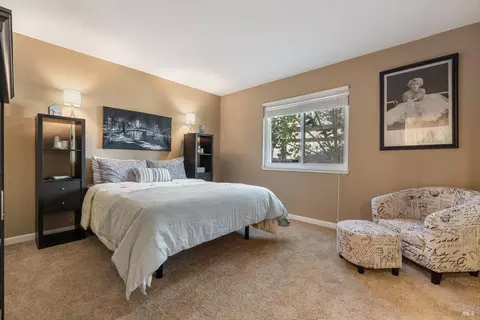 Bedroom - 436 Temple Way, Vallejo, CA 94591 photo 1 of 8
