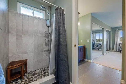 Bath - 436 Temple Way, Vallejo, CA 94591 photo 4 of 6