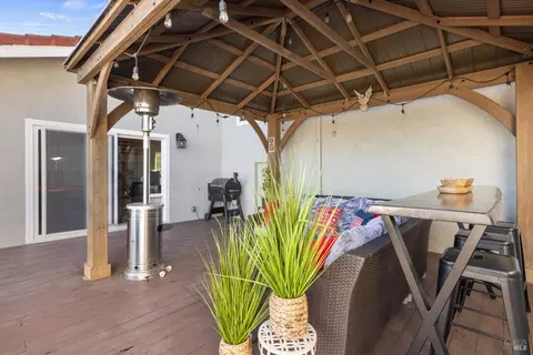 Exterior - 436 Temple Way, Vallejo, CA 94591 photo 6 of 14