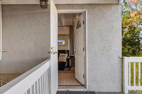 Entry Way - 436 Temple Way, Vallejo, CA 94591 photo 17 of 17