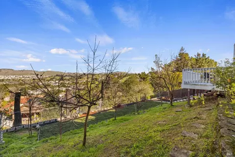 Exterior - 436 Temple Way, Vallejo, CA 94591 photo 12 of 14