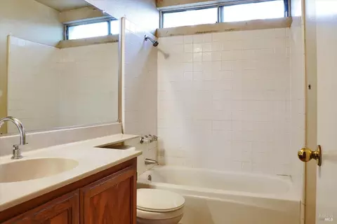 342 Zachary Dr, Vacaville, CA 95687 photo 16