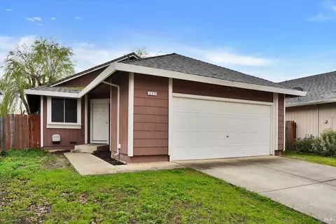 342 Zachary Dr, Vacaville, CA 95687 photo 1