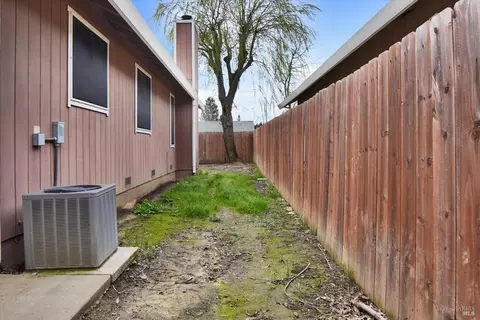 342 Zachary Dr, Vacaville, CA 95687 photo 18