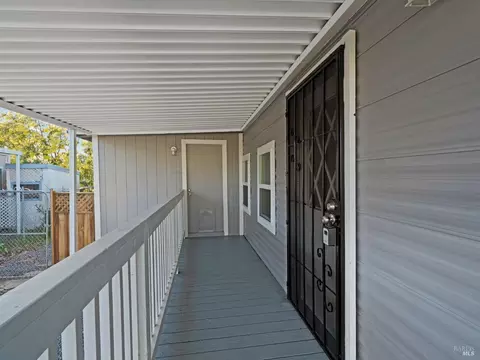 12 Evergreen Ave, Windsor, CA 95492 photo 3
