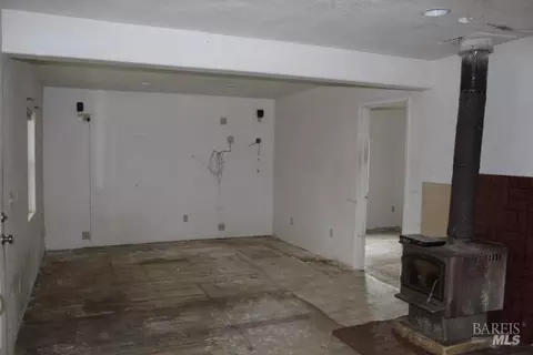 Living - 7351 Polk St, Nice, CA 95464 photo 3 of 4