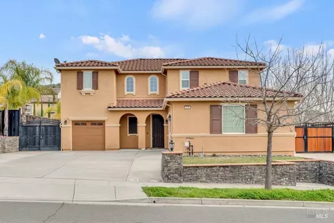 Exterior - 1456 Couples Cir, Fairfield, CA 94533 photo 4 of 16