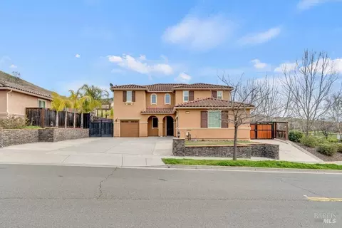 Exterior - 1456 Couples Cir, Fairfield, CA 94533 photo 3 of 16
