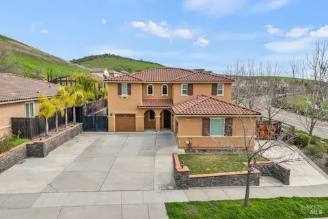 Exterior - 1456 Couples Cir, Fairfield, CA 94533 photo 13 of 16