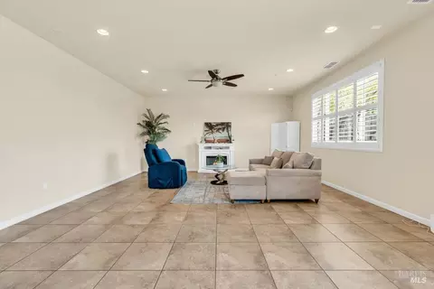 Living - 1456 Couples Cir, Fairfield, CA 94533 photo 1 of 2