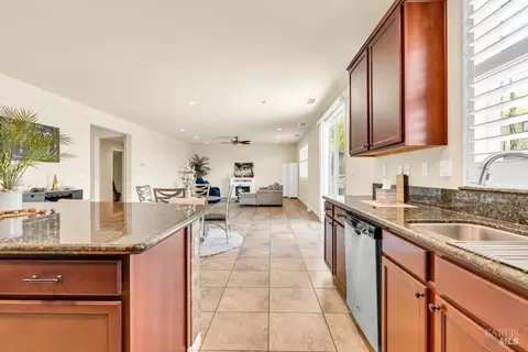 Kitchen - 1456 Couples Cir, Fairfield, CA 94533 photo 4 of 4