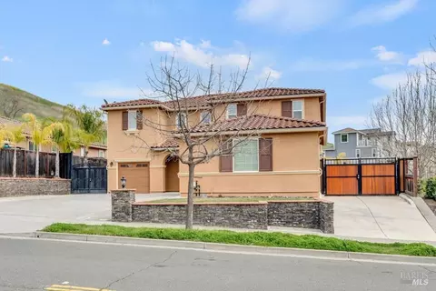 Exterior - 1456 Couples Cir, Fairfield, CA 94533 photo 5 of 16