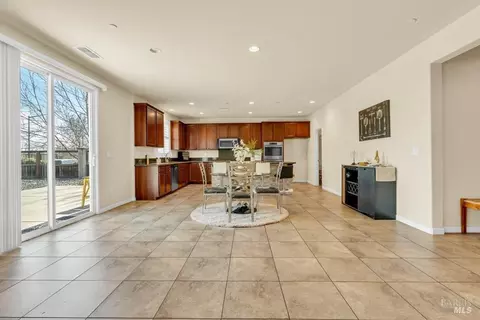 Dining - 1456 Couples Cir, Fairfield, CA 94533 photo 1 of 1