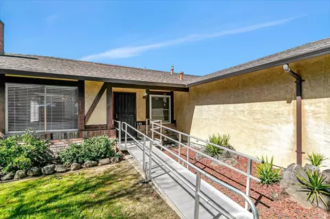 136 Evelyn Cir, Vallejo, CA 94589 photo 3