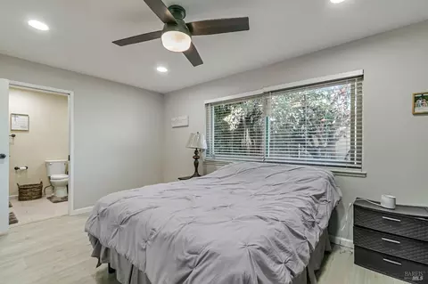 136 Evelyn Cir, Vallejo, CA 94589 photo 17