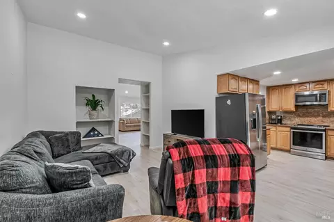 136 Evelyn Cir, Vallejo, CA 94589 photo 12