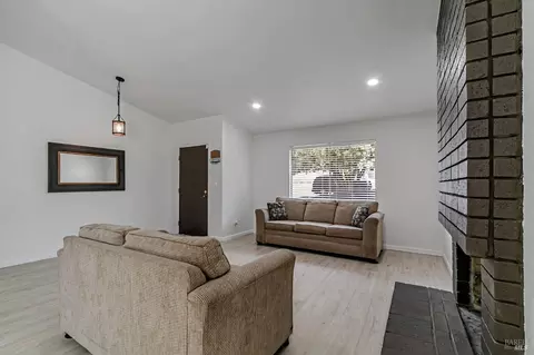 136 Evelyn Cir, Vallejo, CA 94589 photo 7