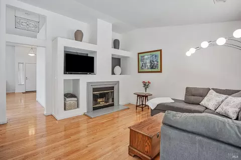 Living - 255 Boulderidge Ct, Vacaville, CA 95688 photo 1 of 2