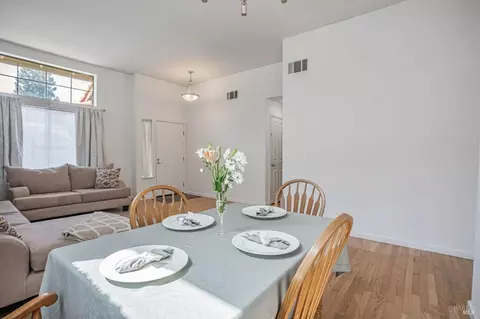 Dining - 255 Boulderidge Ct, Vacaville, CA 95688 photo 2 of 2