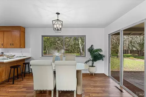 Dining - 193 Jensen Ln, Windsor, CA 95492 photo 5 of 5