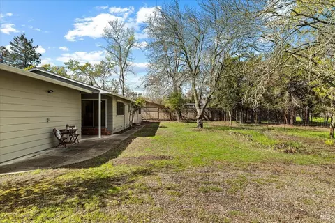 Exterior - 193 Jensen Ln, Windsor, CA 95492 photo 3 of 16