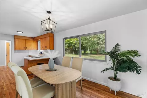 Dining - 193 Jensen Ln, Windsor, CA 95492 photo 2 of 5