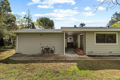 Exterior - 193 Jensen Ln, Windsor, CA 95492 photo 12 of 16